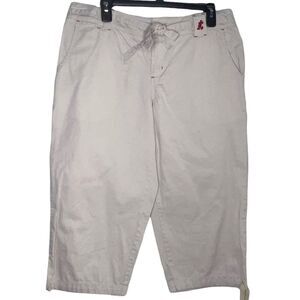 Walt Disney World Capri pant Sz off white Sz Medium